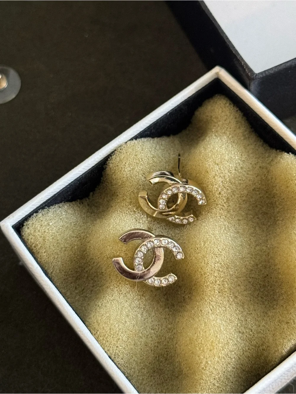 Chanel gold plated half rhinestone earring